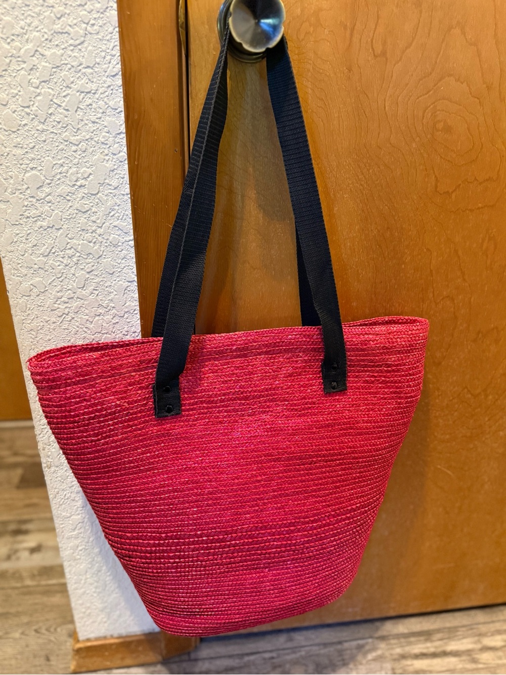 Red Woven Straw Tote Bag Black Handles Shoulder Beach Casual Summer Purse Cruise
